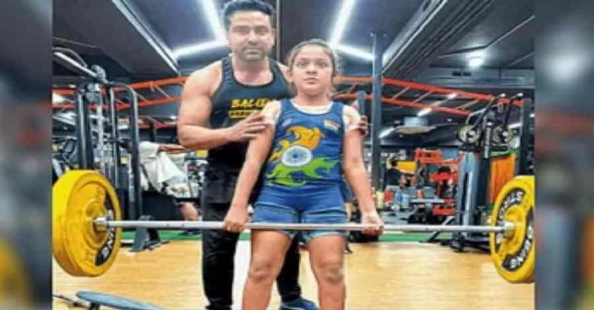 10 Years Old Girl Lifts 102 Kg Weight 