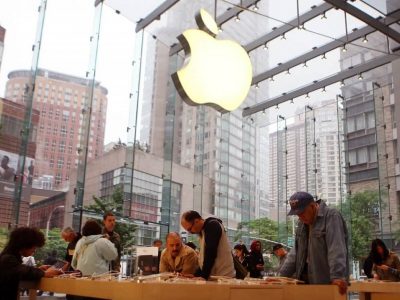 Apple Investing in India | अ‍ॅपलच्या भारतातील गुंतवणुकीमुळे लाखो नोकऱ्या प्राप्त होणार