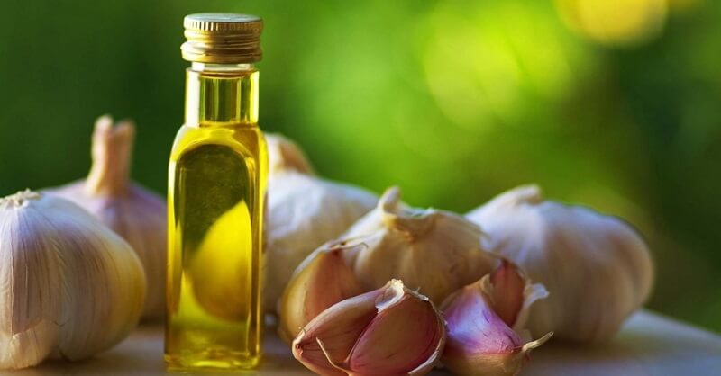 Benefits of garlic oil