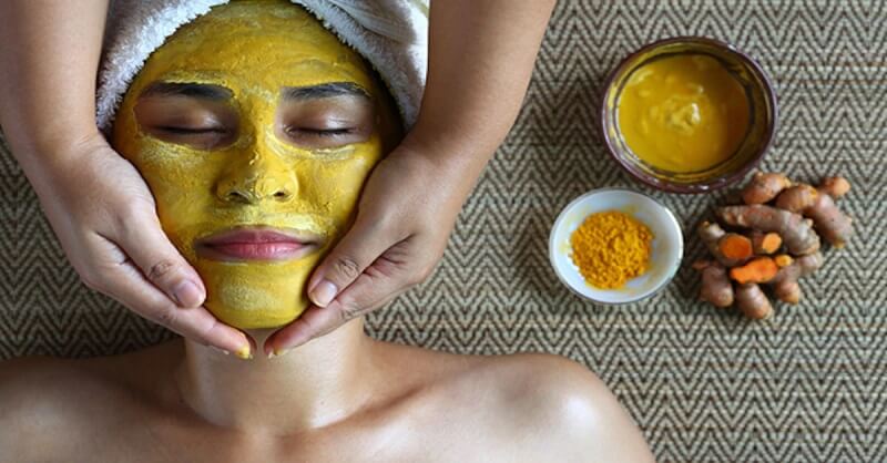 Benefits of turmeric facepack on pimples and black spots