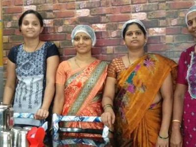 Business Idea | गृहिणींसाठी घरच्या घरी बक्कळ कमाई करून देणारे 4 लघु व्यवसाय; कमीत कमी भांडवलातून सुरुवात करा