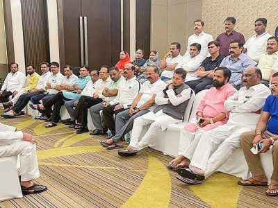 उद्धव ठाकरेंवर आरोप, पण शिंदे गटाच्या युवा सेनेत घराणेशाही, कार्यकारिणीत आमदार-मंत्र्यांच्या मुलांमुळे शिंदे गट ‘प्रायव्हेट लिमिटेड’ झाला