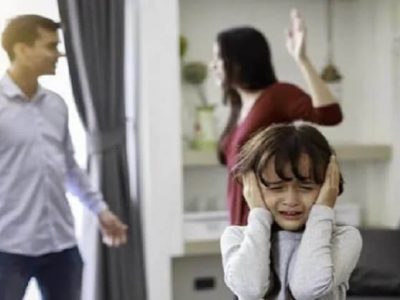 आई-वडिलांमधील सततच्या भांडणाचे मुलांवर काय दुष्परिणाम होतात? – नक्की वाचा