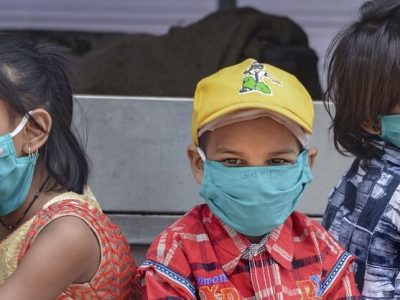 जगात कुठेही बालकांमध्ये गंभीर संक्रमण नाही | पुढच्या लाटेतही असे होईल याचा पुरावा नाही – डॉ. गुलेरिया