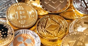 Cryptocurrency Prices Today | बिटकॉइन 1 टक्के तर इथरियम जवळपास 5 टक्के खाली | गुंतवणुकीची संधी