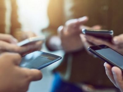 तुमच्या स्मार्टफोनचा स्पीड स्लो झालाय? | WhatsApp संबधित या २ ट्रिक फॉलो करा आणि