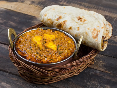 Kadai Paneer | या सोप्या रेसिपीतून घरच्या घरी बनवा ढाबा स्टाइल कढाई पनीर, हॉटेलमध्ये जाण्याची गरज लागणार नाही