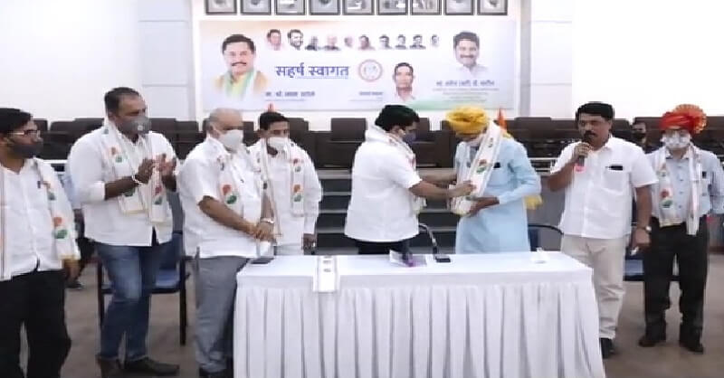 Kolhapur, BJP leader Gopalrao Patil, joins congress, Minister Satej Patil