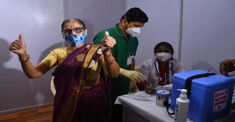 Maharashtra record, Vaccinating