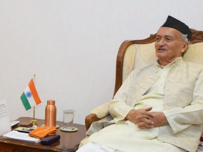 राज्यपालांच्या वादग्रस्त वक्तव्यानंतर मराठी जनता आणि मराठी पत्रकार देखील संताप व्यक्त करताना एकवटले