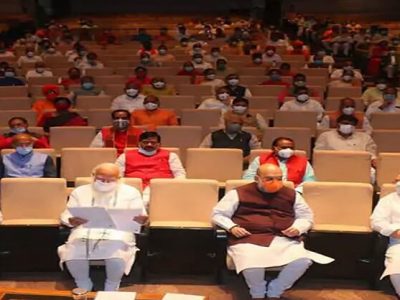 इंधनाचे दर, महागाई, बेरोजगारीवर भाष्य न करणारे पंतप्रधान म्हणाले, केंद्र सरकारच्या कामाबद्दल लोकांना सांगा