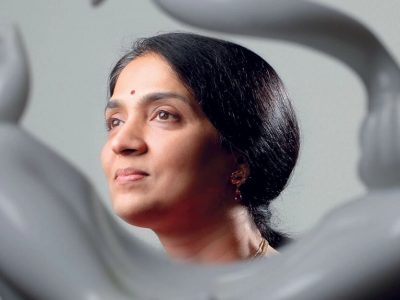 Chitra Ramkrishna | हिमालयातील रहस्यमय योगीसोबत NSE च्या माजी सीईओ चित्रा रामकृष्ण यांना समुद्रात पोहायचे होते