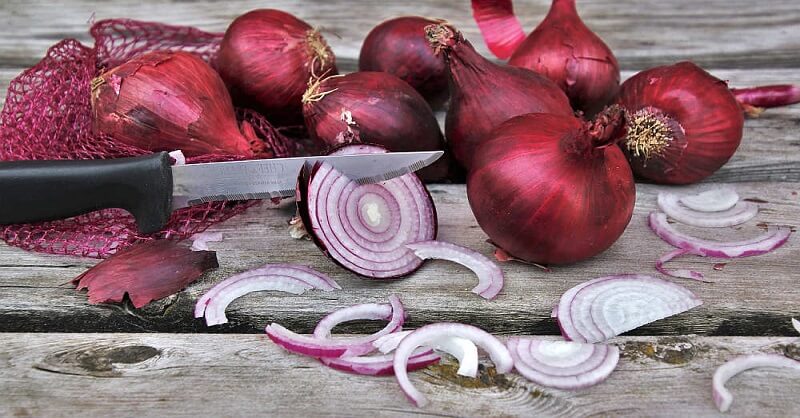 Onion-Garlic-skin-uses-health-benefits