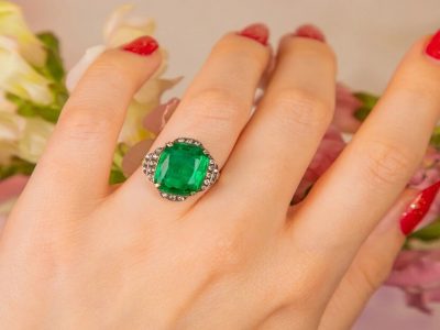 Panna Gemstone | ज्योतिषशास्त्रानुसार पन्ना रत्न बदलतं अनेकांचं आयुष्य, अनेक कामं मार्गी लागतात, वाचा अधिक