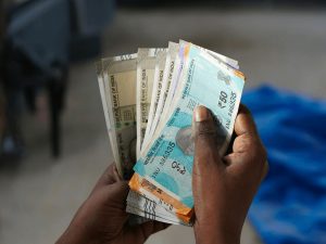 Personal Loan EMI | जमीन खरेदीसाठी पर्सनल लोन घेण्याचा विचार करत आहात, जाणून घ्या फायदे आणि तोटे