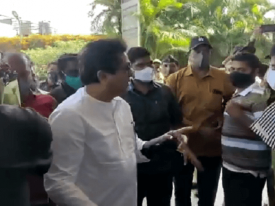 VIDEO | राज ठाकरे नाशिकच्या माजी महापौरांना म्हणाले ‘मास्क काढ’