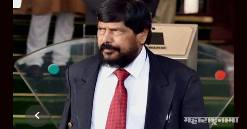Union State minister Ramdas Athawale, farmers protest