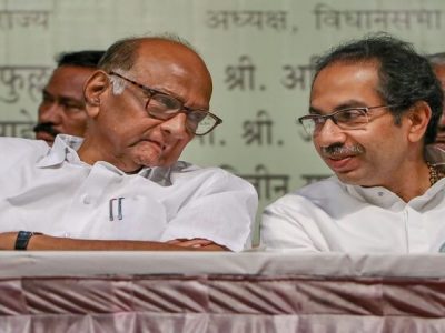 पवार आणि मुख्यमंत्र्यांमध्ये जवळपास तासभर चर्चा | कोणत्या मुद्यावर चर्चा?