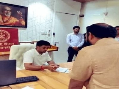 राज्य सरकार शिंदे पिता-पुत्राची प्रॉपर्टी?, मुख्यमंत्री दौऱ्यावर असले की खासदार पुत्र श्रीकांत शिंदे सुपर सीएम असतात?