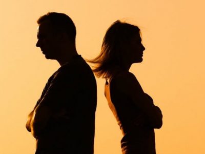 Married Life | पत्नी खुश आहे किंवा नाही ते कसे ओळखाल? | ते ओळखण्याची चिन्हं कोणती? – नक्की वाचा