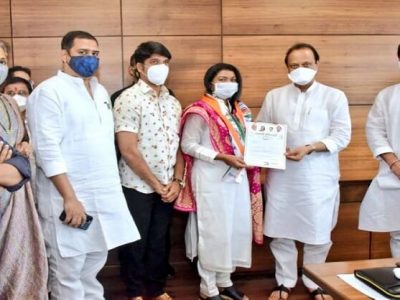 प्रसिद्ध गायिका वैशाली माडेचा राष्ट्रवादीत जाहीर प्रवेश | विदर्भ विभागाच्या अध्यक्ष पदी नियुक्ती