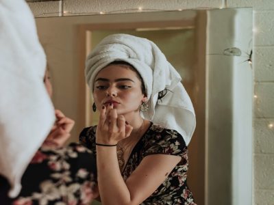 Skin Care Routine | स्त्रियांना सुंदर आणि तरुण त्वचा दिसावी असे वाटने साहजिक, त्यासाठी 3 टिप्स फॉलो करा
