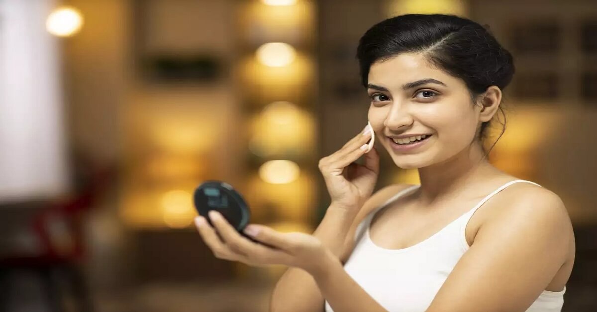 Skincare Facts | प्रत्येकाच्या चेहऱ्याच्या टेक्सचरप्रमाणे त्वचेतही फरक असतो, त्वचेच्या काळजी कशी घ्यावी जाणून घ्या Skincare Facts | प्रत्येकाच्या चेहऱ्याच्या टेक्सचरप्रमाणे त्वचेतही फरक असतो, त्वचेच्या काळजी कशी घ्यावी जाणून घ्या