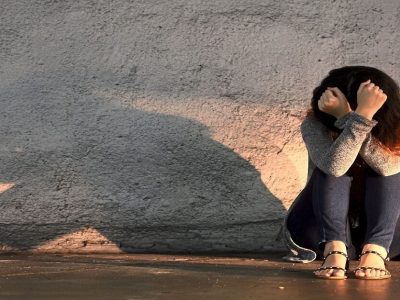 Stress and Sadness | प्रचंड नैराश्यात आहात? या तीन सुत्रांचा अवलंब करून स्वतःला कायम आनंदी ठेवा