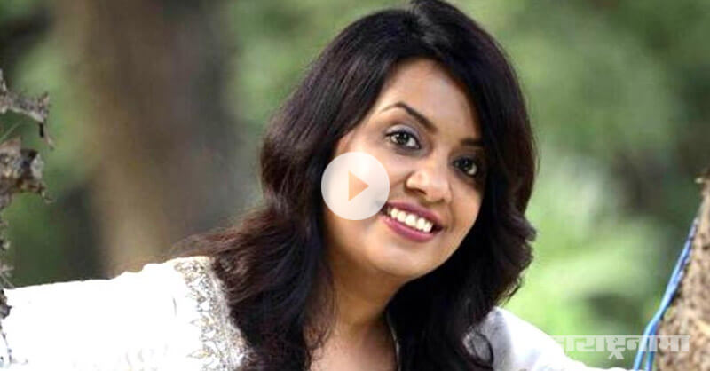 Amruta Fadnavis supports #MeToo campaign Amruta Fadnavis supports #MeToo campaign