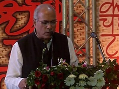 Laxmikant Deshmukh takes on government in literary meet