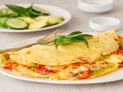 Special Recipe | झणझणीत आणि कुरकुरीत बेल पेपर ऑम्लेट बनवा घरच्या घरी – वाचा पाककृती