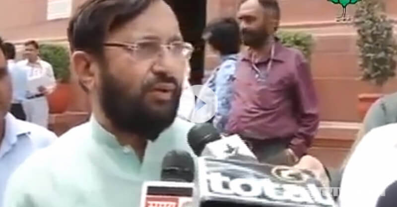 BJP were aggressive at time of Bofors Scam and now at time of Rafael BJP giving stupid statements BJP were aggressive at time of Bofors Scam and now at time of Rafael BJP giving stupid statements