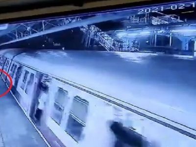 मुलीने लग्नाला दिला नकार | म्हणून मुलाने धावत्या रेल्वेतून ढकलण्याचा केला प्रयत्न