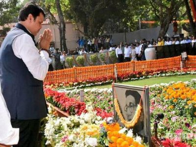 VIDEO – ते पुन्हा आले, पण बाळासाहेबांच्या चरणी; शिवसैनिकांची घोषणाबाजी