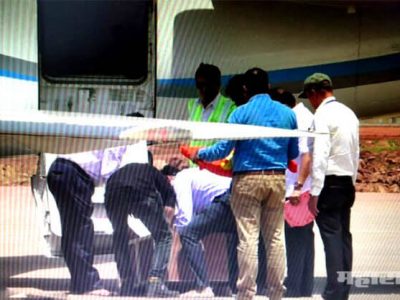 Shivsena leader carried ganesh statue from seal box and luggage compartment