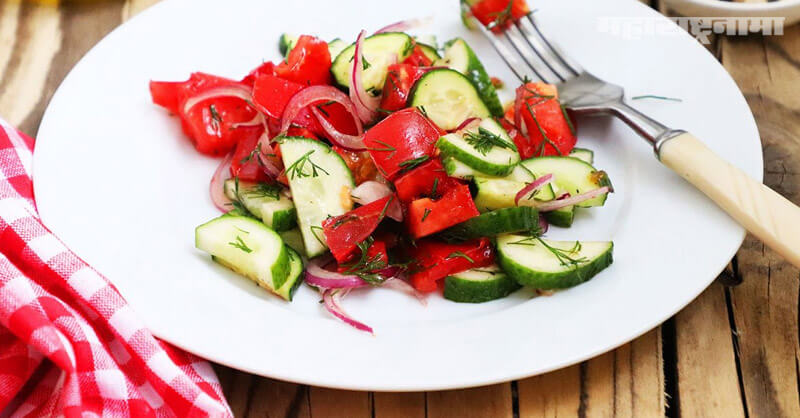 Eating, tomatoes and cucumbers, combination is unhealthy