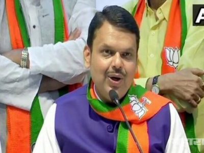 फडणवीसांनी पत्रकार परिषदेत राजीनामा देण्याचं जाहीर केलं
