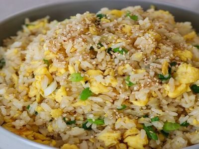 Special Recipe | नॉन व्हेजच्या दिवशी एग फ्राईड राईस नक्की बनवा