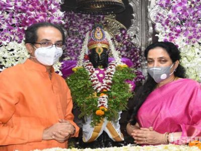 मुख्यमंत्र्यांकडून सपत्नीक विठ्ठल-रुक्मिणीची शासकीय महापूजा संपन्न