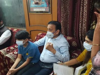 फडणवीस पहिल्यांदाच घरी आले असं नाही, याआधीही ते अनेकदा आमच्या घरी येऊन गेले – रक्षा खडसे