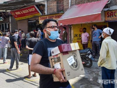 यूपीत १०० कोटी पेक्षा जास्त रक्कमेची दारू विक्री; दिल्लीत कोरोना फी लागू