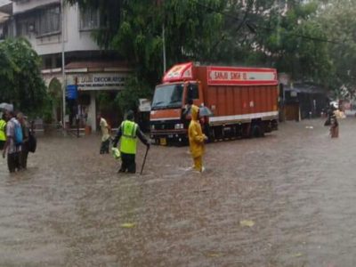 पावसामुळे मुंबईत सखल भागांत पाणी साचायला सुरुवात