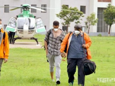 सामान्यांना २ किमीच्या मर्यादा असताना अक्षय कुमार हेलिकॉप्टरने नाशिकला, चौकशीचे आदेश