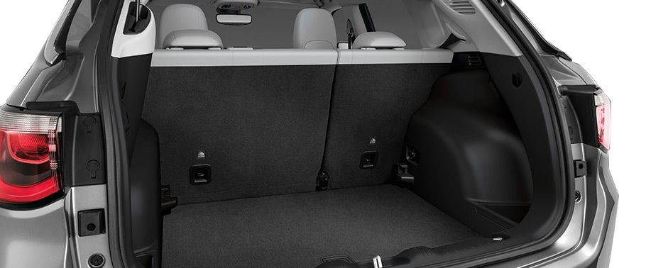 jeep compass--open-trunk