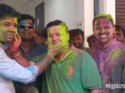 MNS party and ncp get together to celebrate holi at thane