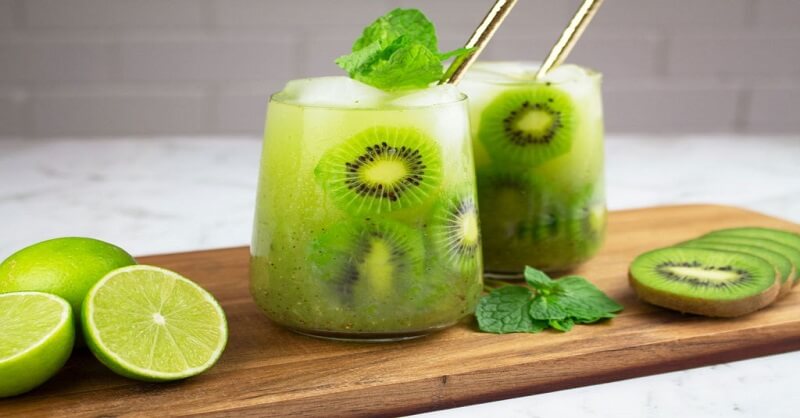 Refreshing kiwi mocktail