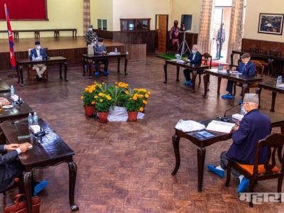 चीनसोबतच्या मैत्रीवरून नेपाळमधील सत्ताधारी नेपाल कम्युनिस्ट पार्टीमध्ये फूट