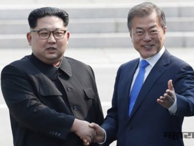 north korean leader kim jong un crosses the southern border to meet rival moon jae