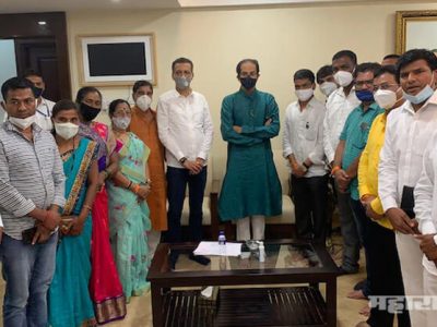 सामान्य लोकं व शिवसैनिकांचाही कोरोनाने जीव जातोय आणि मुख्यमंत्री राजकीय सौदेबाजीत