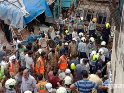 दुर्घटना | मुंबई नागपाड्यातील मिश्रा इमारतीचा काही भाग एकच्या सुमारास कोसळला